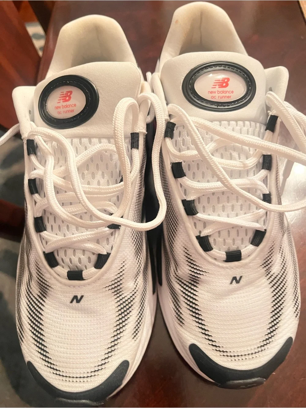 Like Preowened New Balance mens White Running Sneakers with Red Accents,size 9